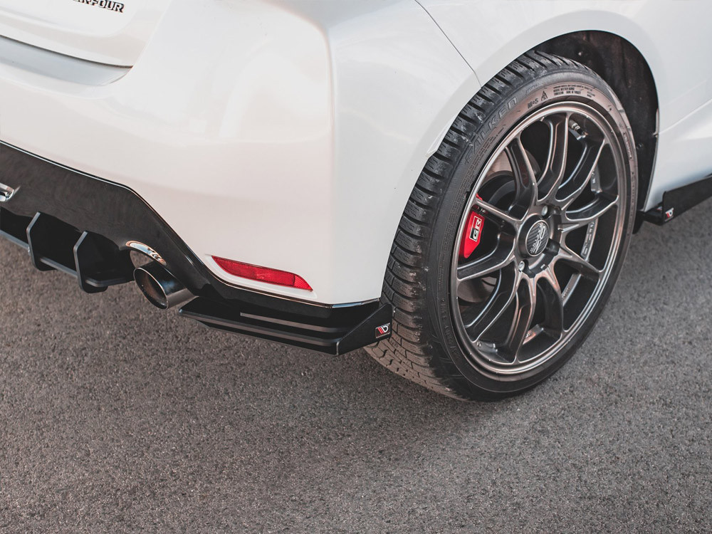 Maxton Street PRO Rear Side Splitters + Flaps Toyota GR Yaris Mk4 - Black-Red + Gloss Flaps Maxton Street PRO Rear Side Splitters + Flaps Toyota GR Yaris Mk4 - Black-Red + Gloss Flaps