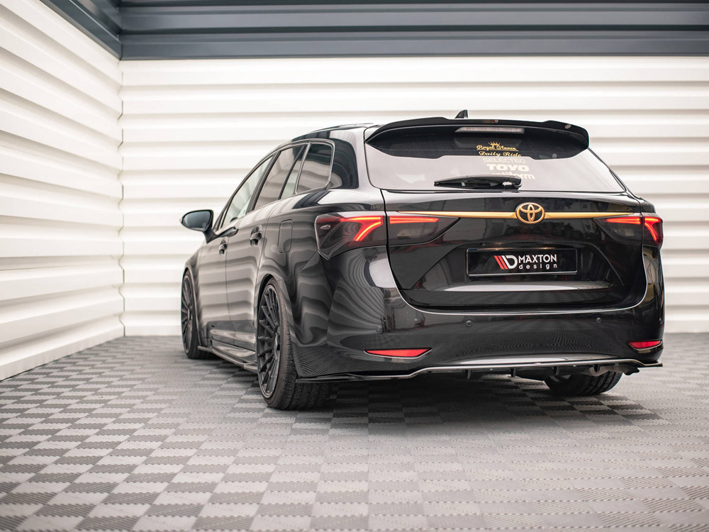 Maxton Rear Splitter (Vertical Bars) Toyota Avensis Wagon Mk3 Facelift