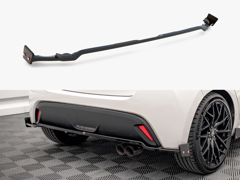 Maxton Rear Splitter V.1 + Flaps Toyota Yaris Mk4