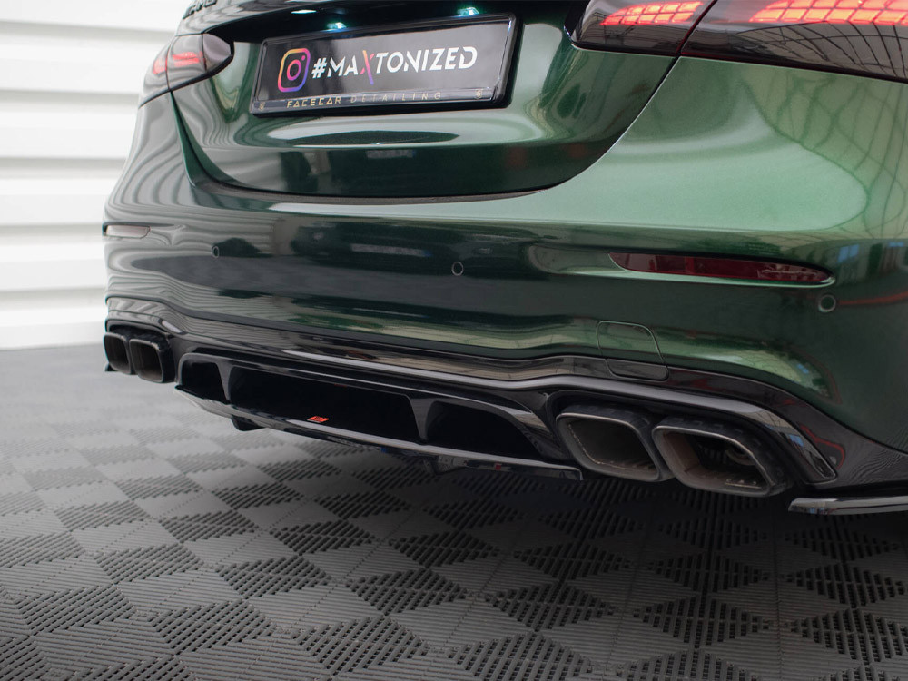 Maxton Central Rear Splitter (Vertical Bars) Mercedes-AMG E63 W213 Facelift