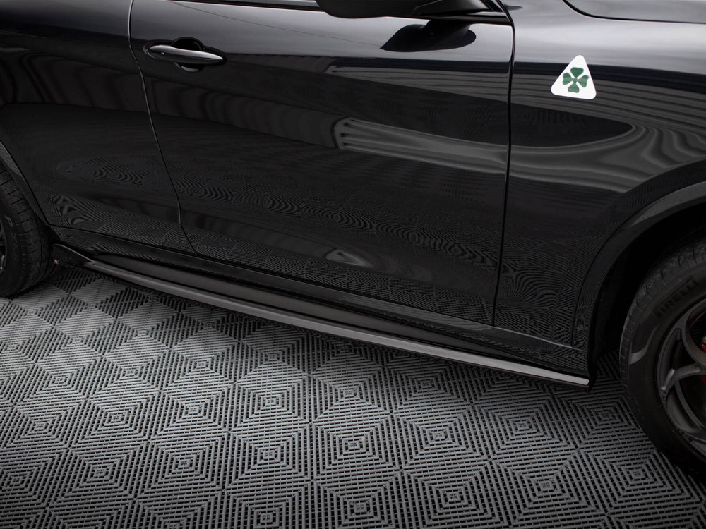 Maxton Side Skirts Diffusers Alfa Romeo Stelvio Quadrifoglio Mk1 Maxton Side Skirts Diffusers Alfa Romeo Stelvio Quadrifoglio Mk1