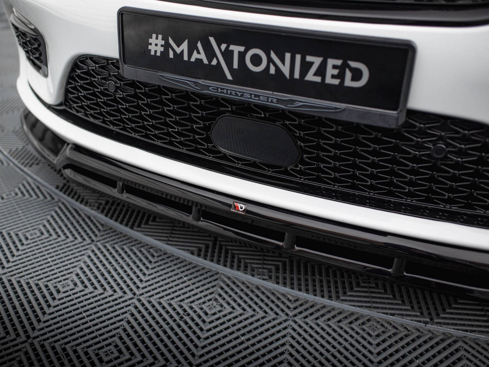 Maxton Front Splitter Chrysler Pacifica Mk2 Facelift Maxton Front Splitter Chrysler Pacifica Mk2 Facelift