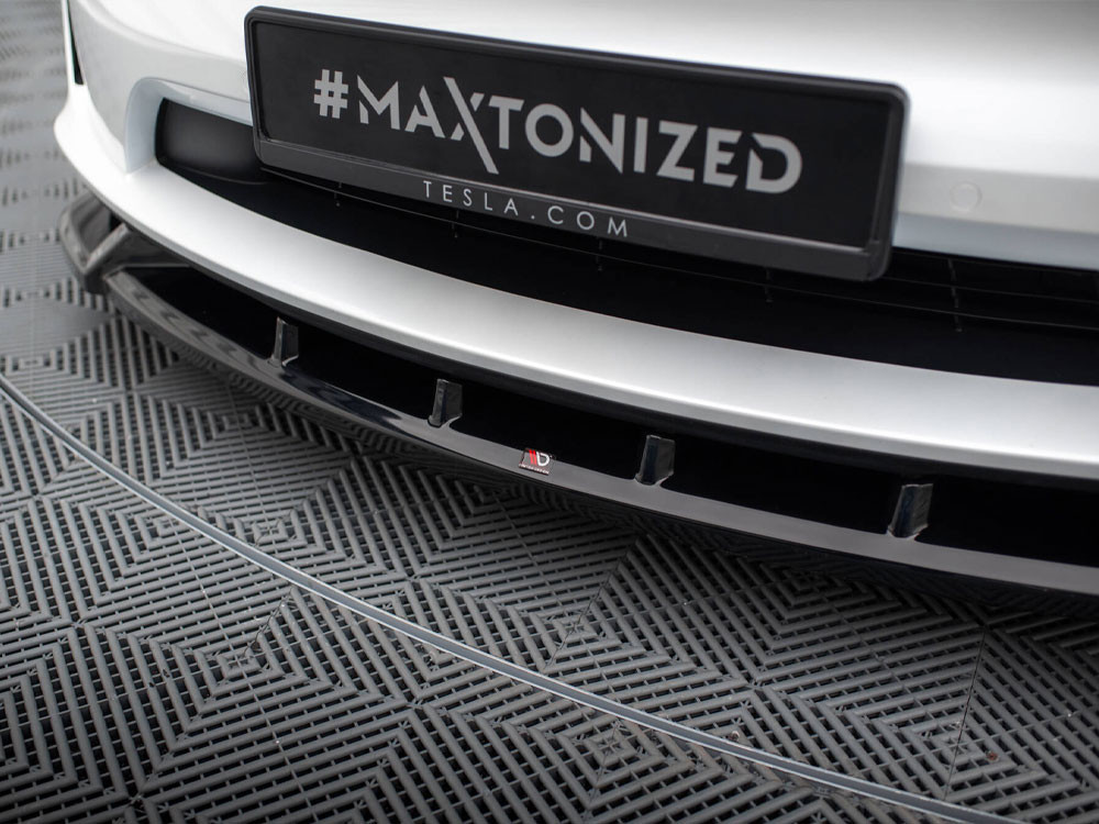 Maxton Front Splitter V.2 Tesla Model X Mk1 Facelift Maxton Front Splitter V.2 Tesla Model X Mk1 Facelift