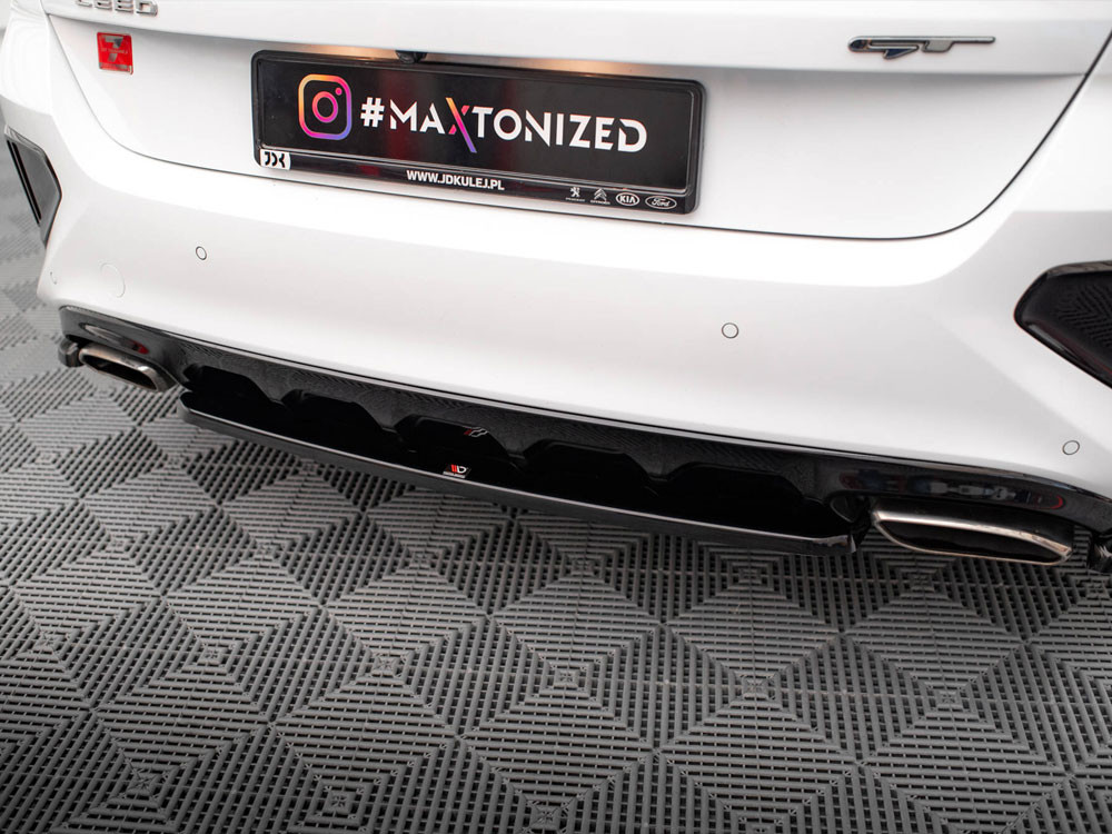Maxton Central Rear Splitter Kia Ceed GT Mk3 Maxton Central Rear Splitter Kia Ceed GT Mk3