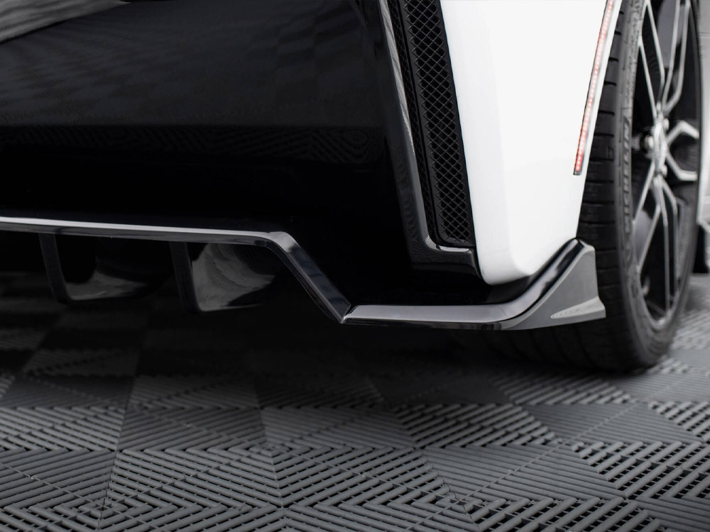 Maxton Central Rear Splitter (Vertical Bars) + Rear Side Splitters Chevrolet Corvette C7