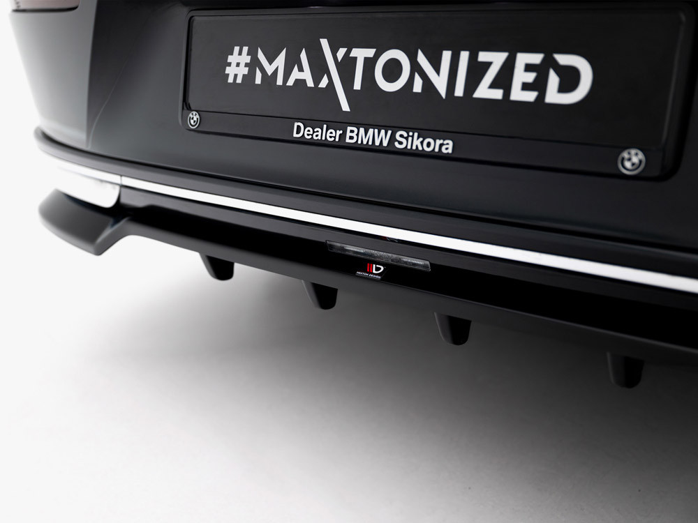 Maxton Rear Splitter (Vertical Bars) BMW 7 G70