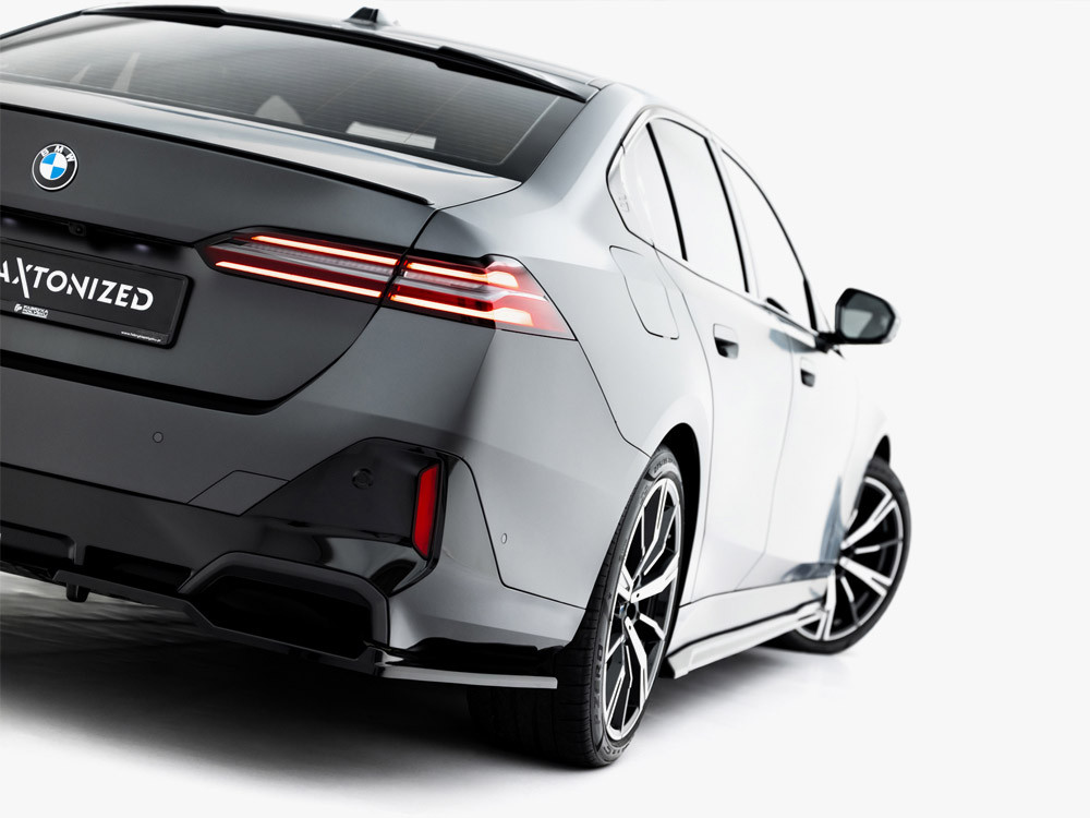Maxton Rear Splitter (Vertical Bars) V.2 BMW 5 / i5 M-Pack Sedan / Touring G60 / G61