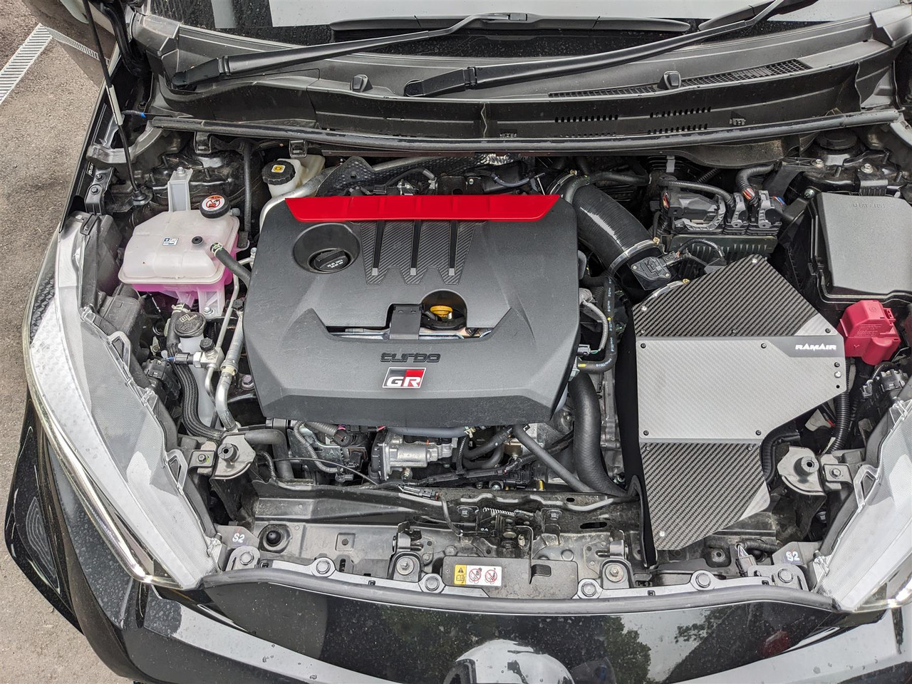 Ramair Performance Foam Induction Kit With Carbon Lid to fit Toyota Yaris GR