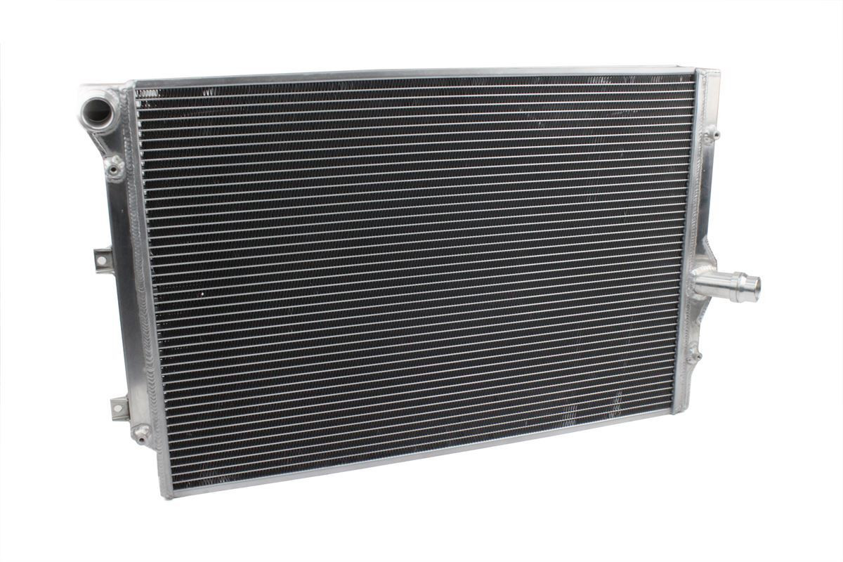 Darkside Aluminium Radiator for VW Golf Mk5 / Mk6 Platform Vehicles Darkside Aluminium Radiator for VW Golf Mk5 / Mk6 Platform Vehicles