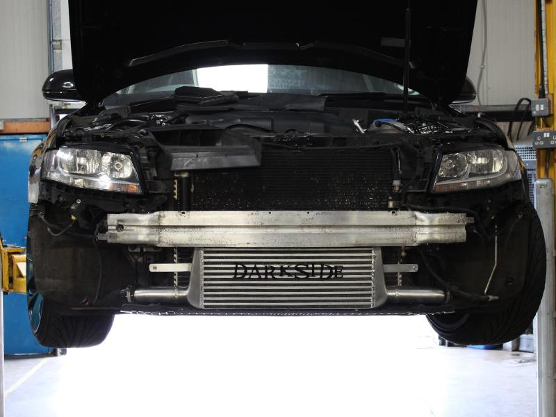 Darkside Front Mount Intercooler (FMIC) for 2.0 TDI & TFSI / 2.7 & 3.0 TDi Audi B8 / MLB Platform Darkside Front Mount Intercooler (FMIC) for 2.0 TDI & TFSI / 2.7 & 3.0 TDi Audi B8 / MLB Platform