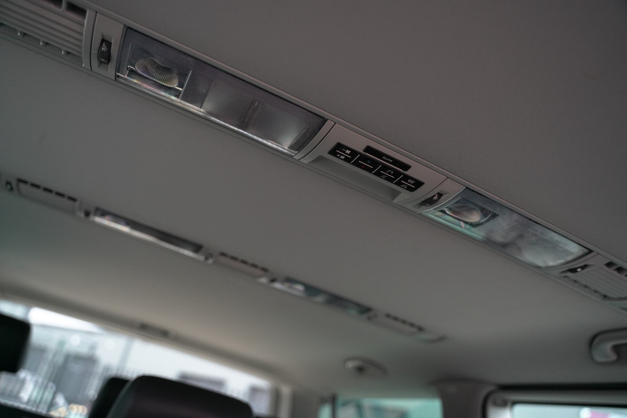 Volkswagen Transporter Shuttle T5.1 T30 BlueMotion Tech SE SWB  4Motion DSG