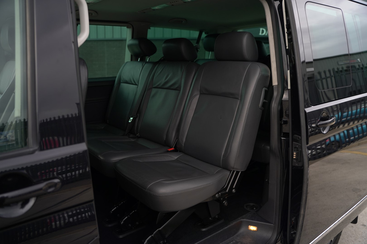 Volkswagen Transporter Shuttle T5.1 T30 BlueMotion Tech SE SWB  4Motion DSG