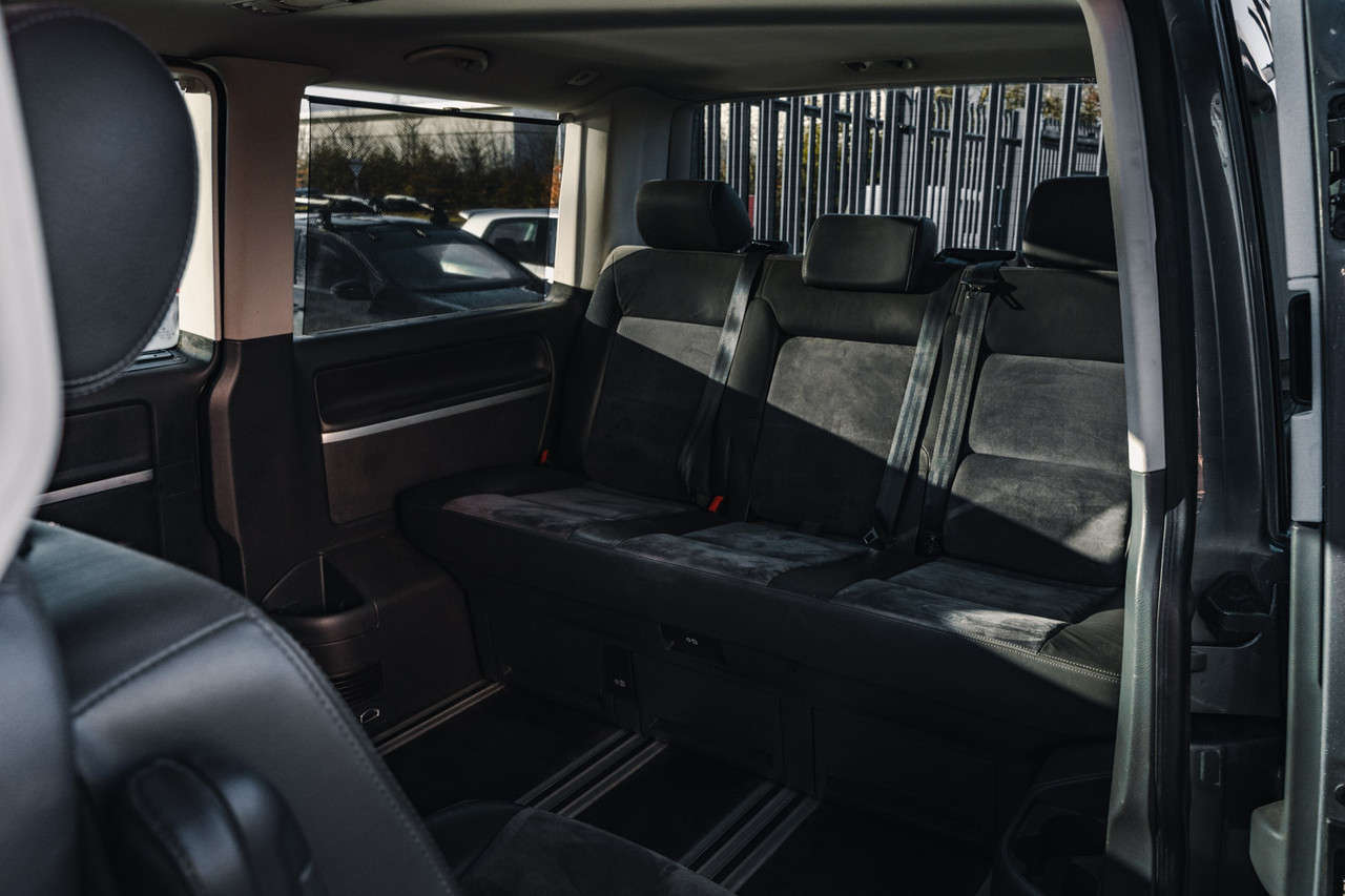 Volkswagen Transporter Caravelle T5.1 T30 Executive SWB BiTDi DSG