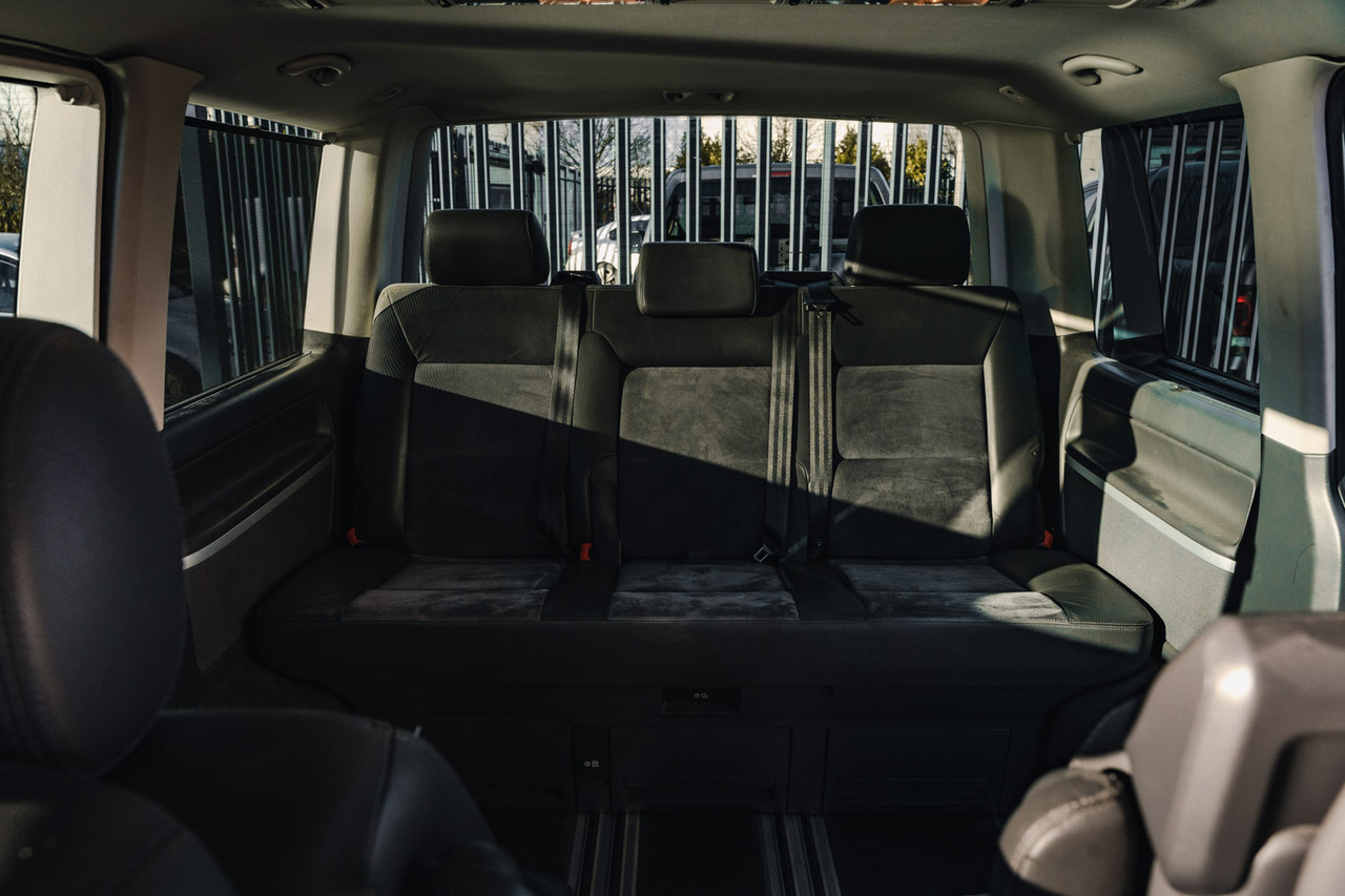 Volkswagen Transporter Caravelle T5.1 T30 Executive SWB BiTDi DSG