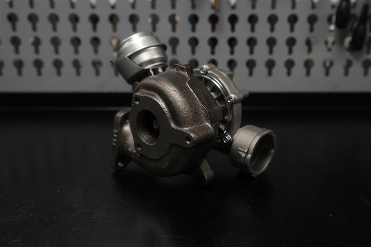 Darkside 52mm GT1749V Hybrid Turbocharger for Longitudinal 1.9 / 2.0 TDI 8v PD Engines