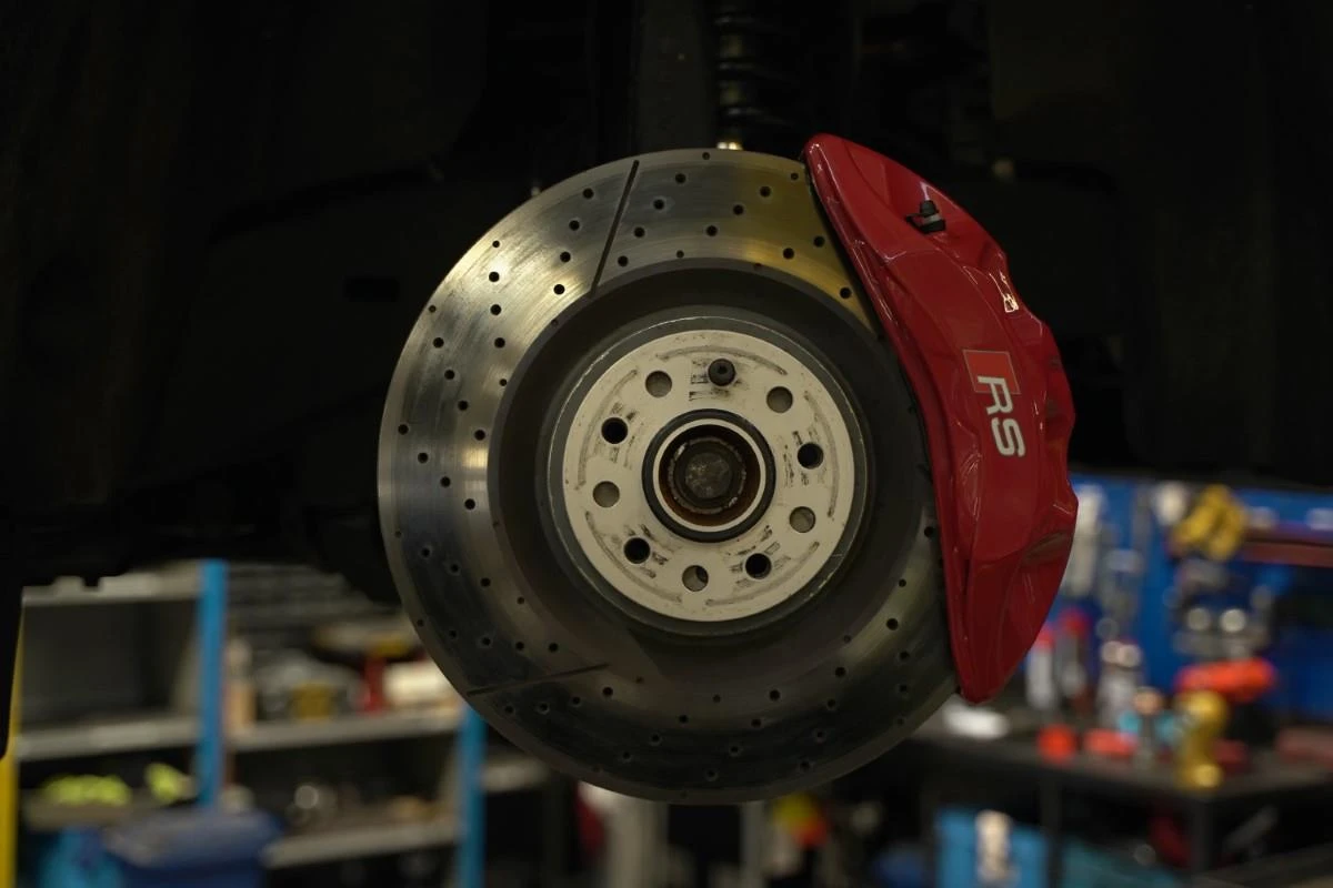 3.0 TDI Amarok 390 x 36mm RS Akebono 6 Pot Brake Caliper Upgrade Kit 3.0 TDI Amarok 390 x 36mm RS Akebono 6 Pot Brake Caliper Upgrade Kit
