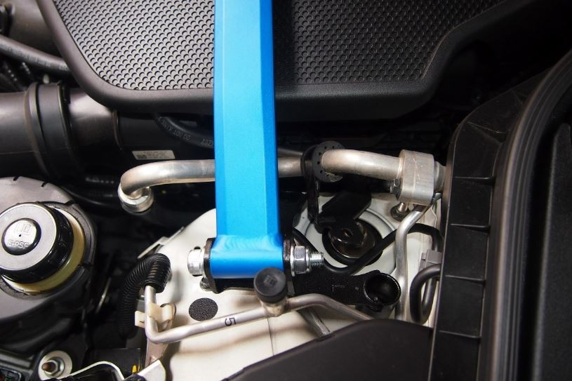 Hardrace Front Strut Brace Infiniti Q50, Nissan Skyline