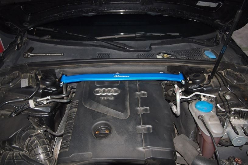 Hardrace Front Strut Brace Audi A4