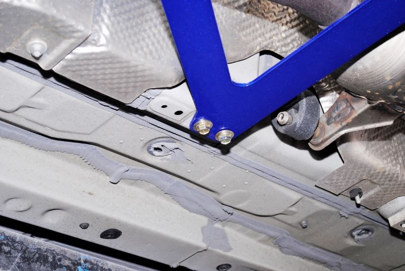 Hardrace Middle Lower Brace Toyota Prius