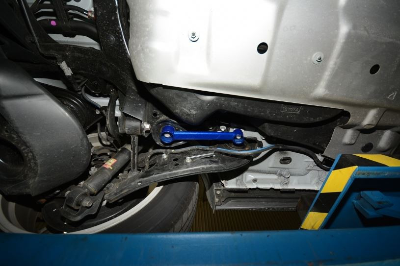 Hardrace Rear Lower Brace Lexus RX, Toyota Sienna