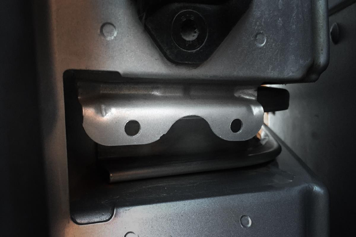 VW Caddy 2k Sliding Door Rail Cover Kit SWB & LWB / Maxi VW Caddy 2k Sliding Door Rail Cover Kit SWB & LWB / Maxi