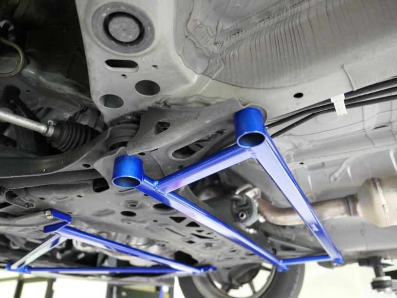 Hardrace Front Lower 4 Points Brace Suzuki Ignis