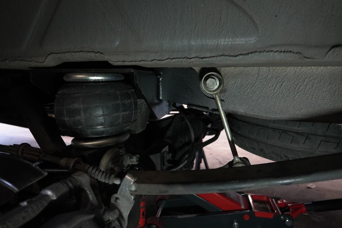 MAN TGE & VW Crafter 2017+ Rear Axle Air Suspension Kit