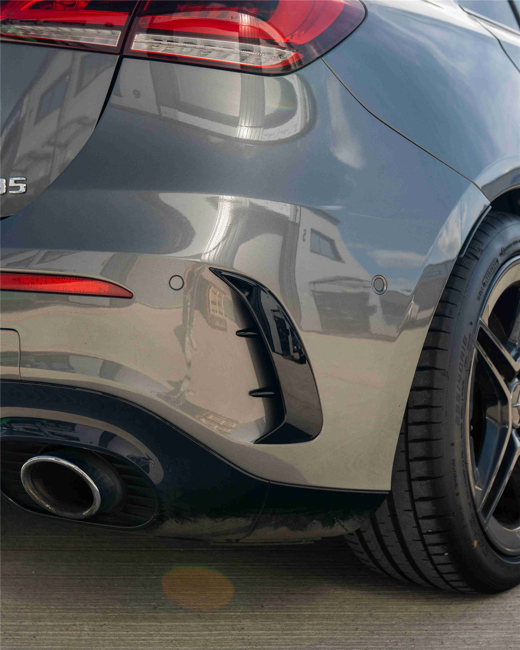 MERCEDES A-CLASS A35 W177 2018+ GLOSS BLACK REAR BUMPER CORNERS MERCEDES A-CLASS A35 W177 2018+ GLOSS BLACK REAR BUMPER CORNERS