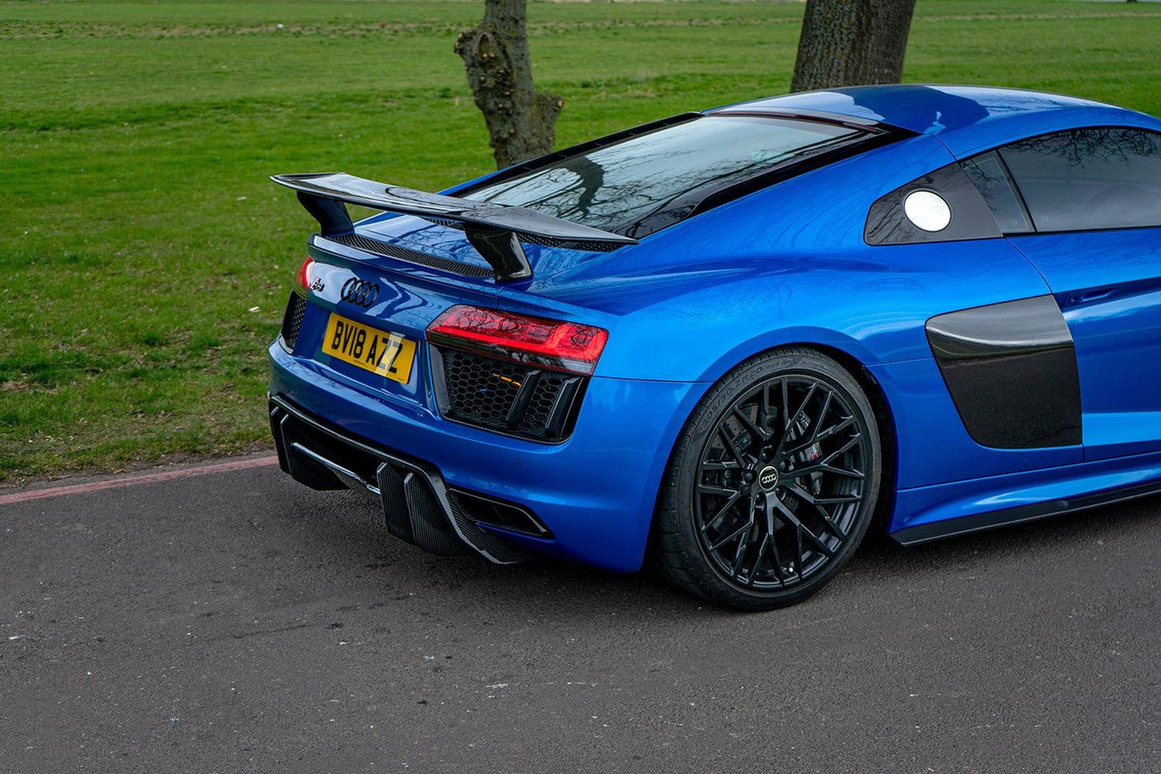 AUDI R8 V10 GEN 2 CARBON FIBRE DIFFUSER - V STYLE AUDI R8 V10 GEN 2 CARBON FIBRE DIFFUSER - V STYLE