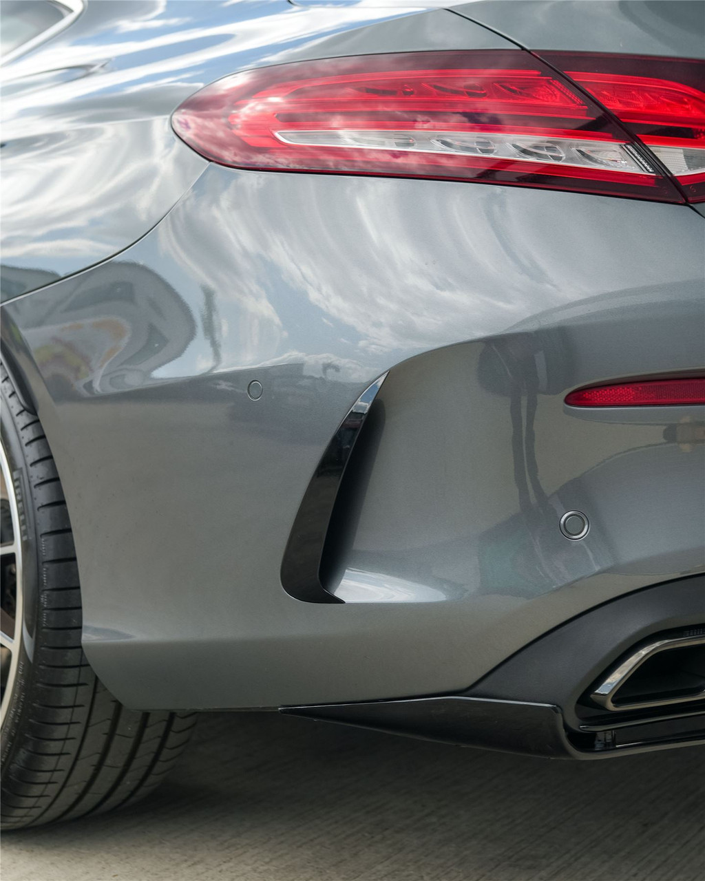 MERCEDES C-CLASS & C43 W205 COUPE GLOSS BLACK REAR BUMPER TRIM