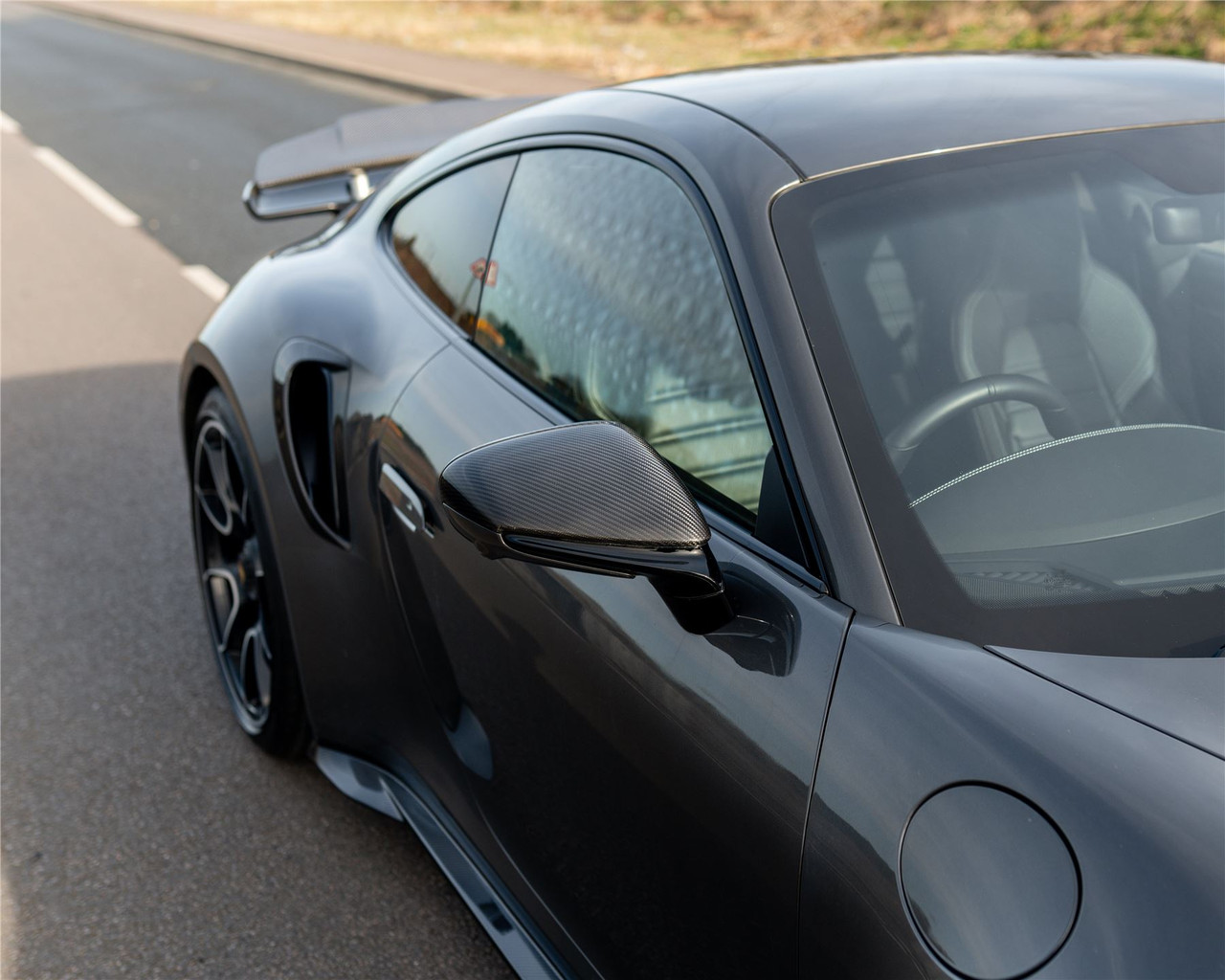 PORSCHE 911 992 CARBON FIBRE MIRRORS - (RHD ONLY) PORSCHE 911 992 CARBON FIBRE MIRRORS - (RHD ONLY)
