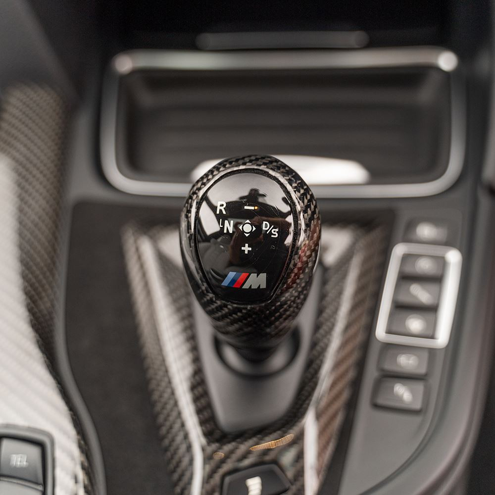 BMW M3/M4 F80/F82/F83/F87 ALCANTARA & CARBON SHIFTER SURROUND (LHD)