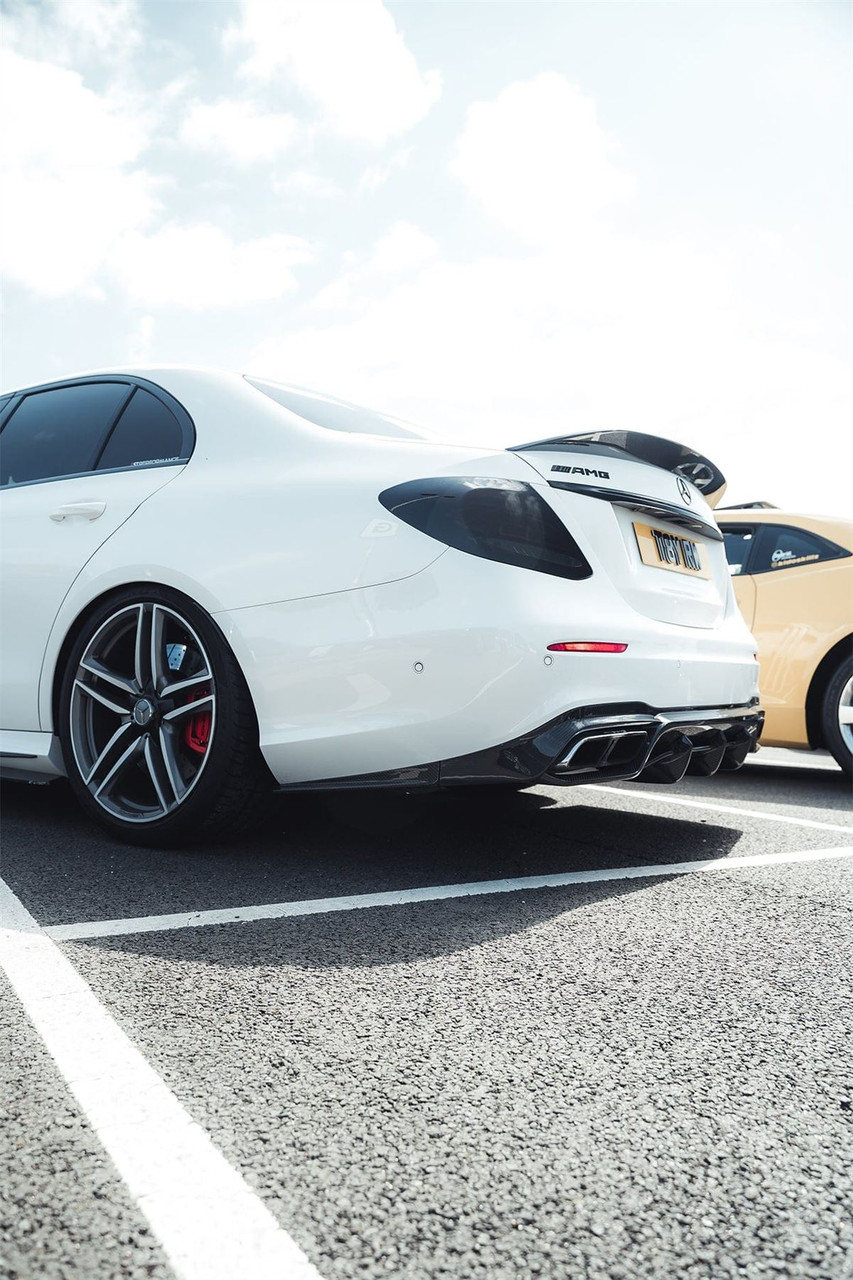 MERCEDES E63 W213 2018-2020 PRE-FACELIFT CARBON FIBRE DIFFUSER - CT DESIGN MERCEDES E63 W213 2018-2020 PRE-FACELIFT CARBON FIBRE DIFFUSER - CT DESIGN