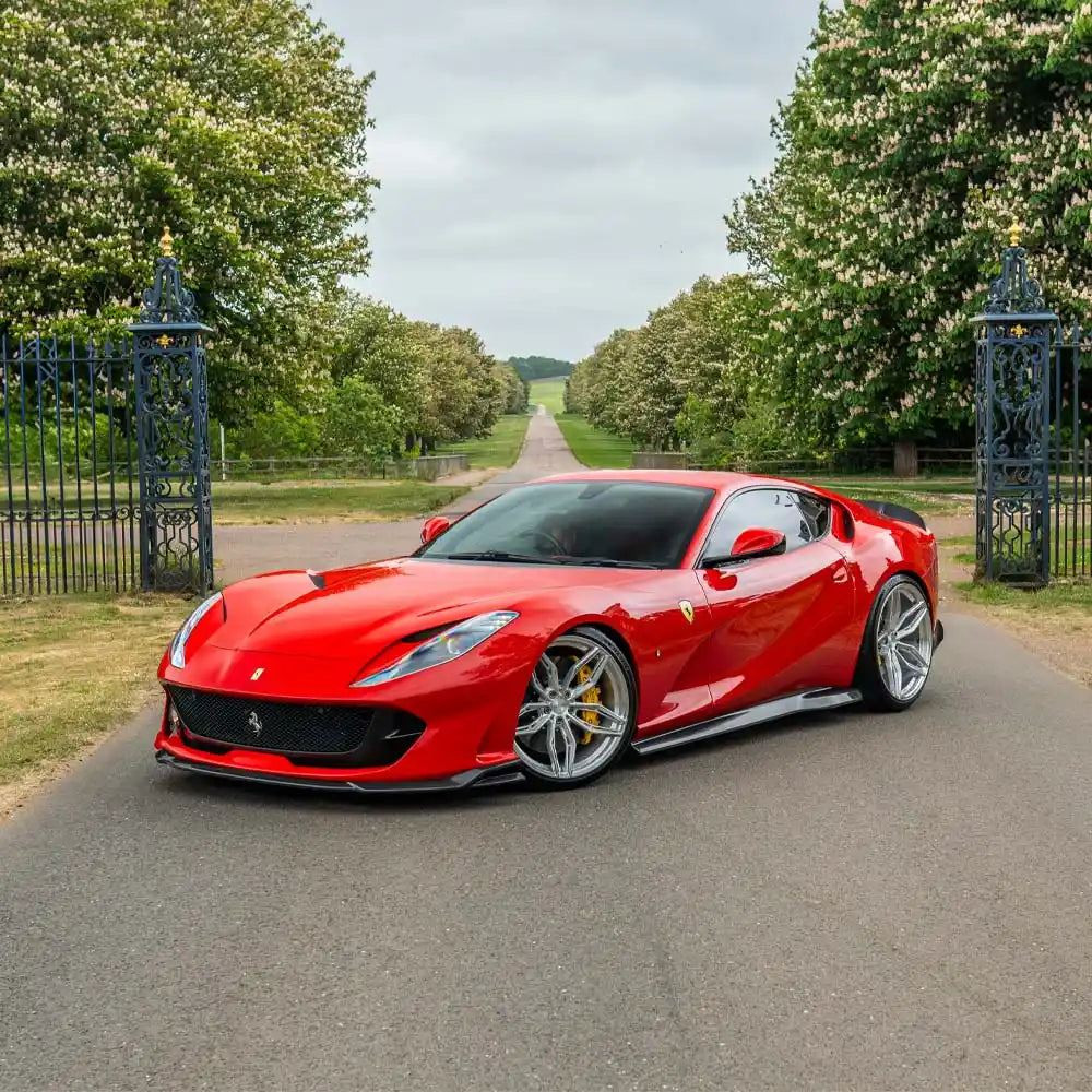 FERRARI 812 SUPERFAST & GTS CARBON FIBRE SIDE SKIRT EXTENSION - CT DESIGN FERRARI 812 SUPERFAST & GTS CARBON FIBRE SIDE SKIRT EXTENSION - CT DESIGN