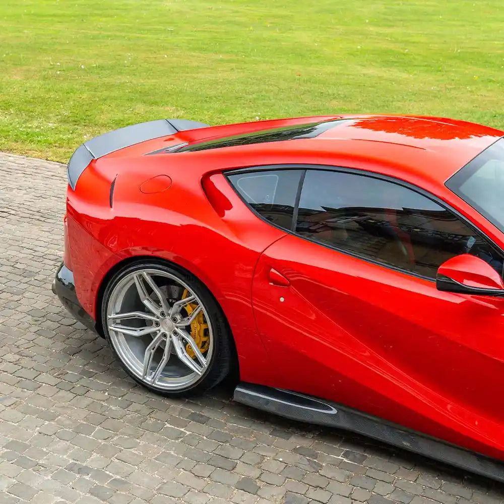 FERRARI 812 SUPERFAST & GTS CARBON FIBRE SIDE SKIRT EXTENSION - CT DESIGN FERRARI 812 SUPERFAST & GTS CARBON FIBRE SIDE SKIRT EXTENSION - CT DESIGN