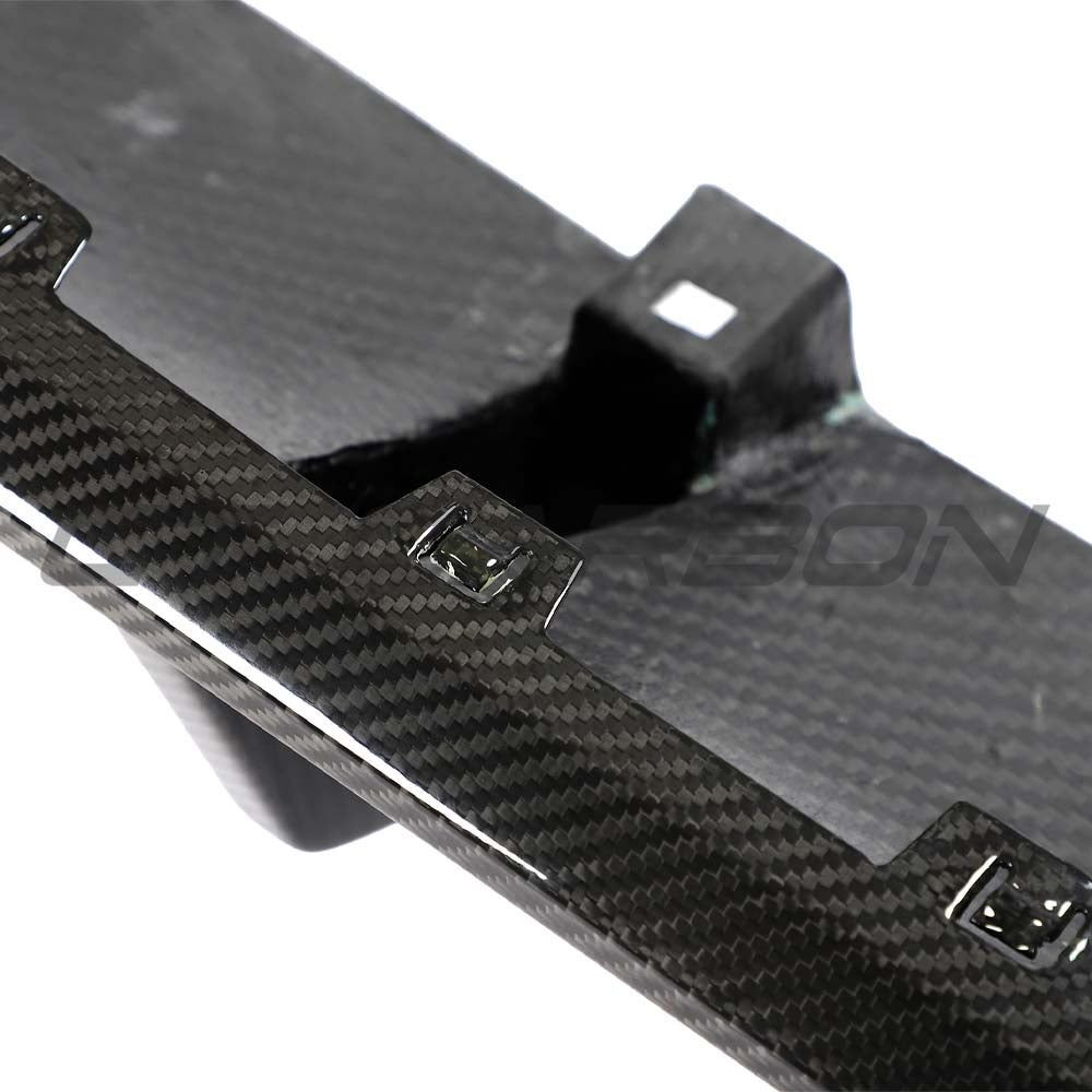 VOLKSWAGEN GOLF MK8/8.5 GTI/GTD 2021+ CARBON FIBRE DIFFUSER WITH LED