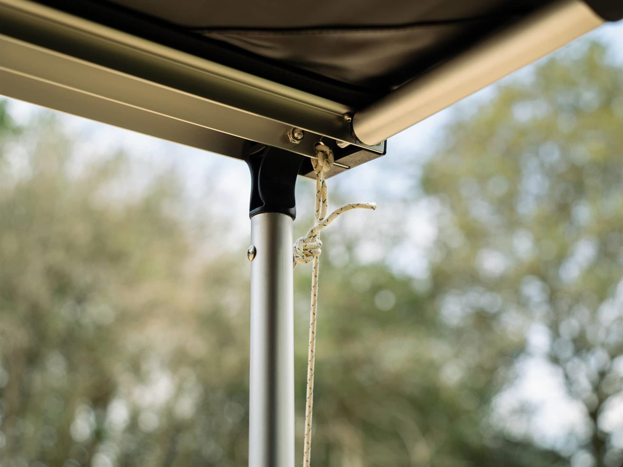 TentBox Universal Pull Out Side Awning TentBox Universal Pull Out Side Awning