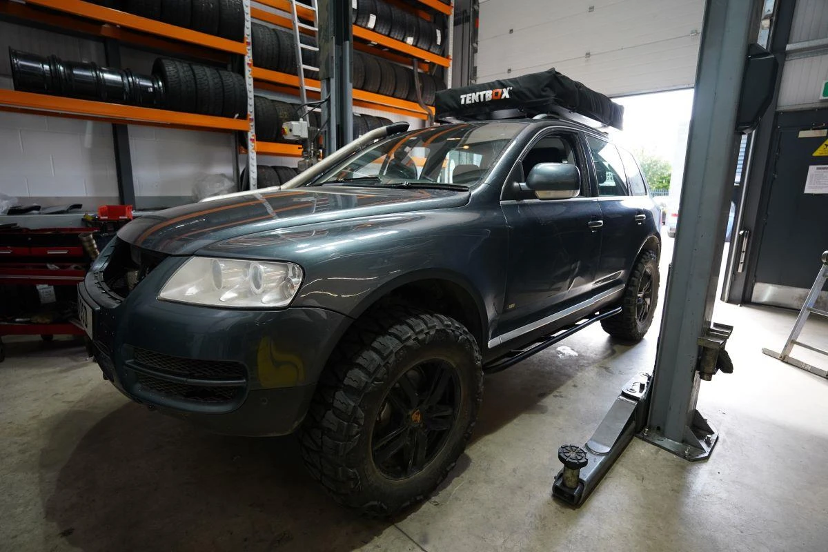VW Touareg 7L / Porsche Cayenne 955 & 957 Rock Sliders VW Touareg 7L / Porsche Cayenne 955 & 957 Rock Sliders