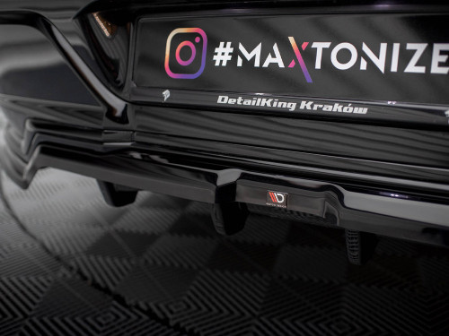 Maxton Central Rear Splitter (Vertical Bars) BMW 7 M-Pack G70