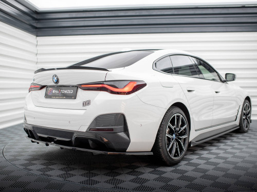 Maxton Central Rear Splitter (Vertical Bars) V.1 BMW i4 M-Pack G26