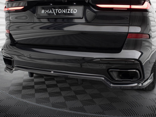 Maxton Central Rear Splitter (Vertical Bars) BMW X7 M-Pack G07 Facelift