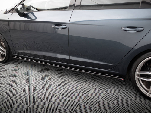 Maxton Side Skirts Diffusers V.1 Seat Leon Mk3 Cupra / FR Facelift