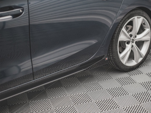 Maxton Side Flaps Seat Leon FR Mk4