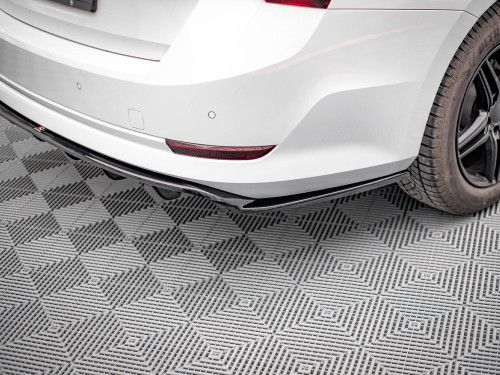 Maxton Rear Splitter (Vertical Bars) Skoda Octavia Mk4