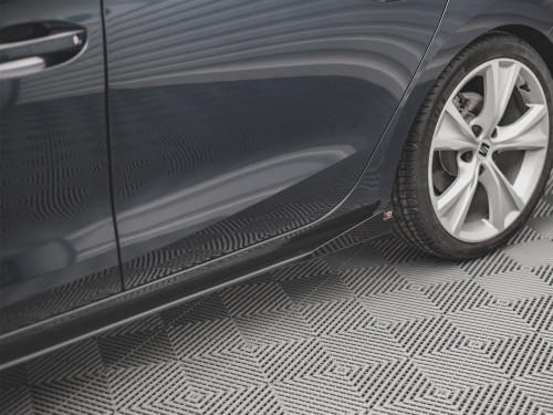 Maxton Street PRO Side Skirts Diffusers + Flaps Seat Leon FR Mk4