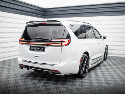 Maxton Central Rear Splitter (Vertical Bars) Chrysler Pacifica Mk2 Facelift