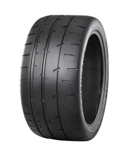 CR-S - 235/40R17 94Y 72 - 200 Treadwear