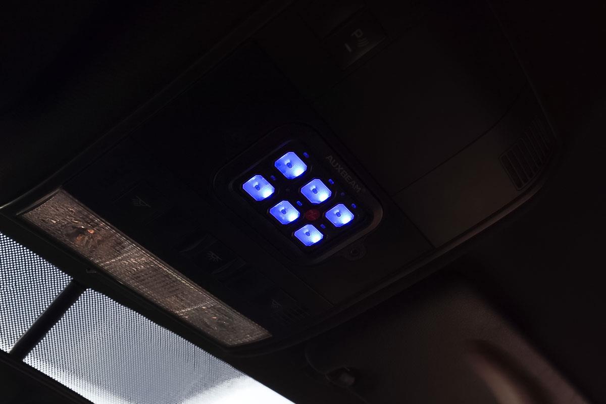 アクセサリー AUXBEAM SWITCH PANEL Auxbeam 8 Gang Switch Panel RA80 XL RGB 5 Inch Panel, 1