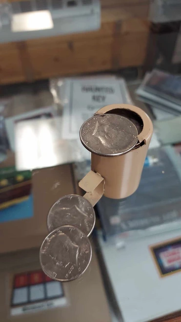 Kellar Coin Catcher by Morrissey