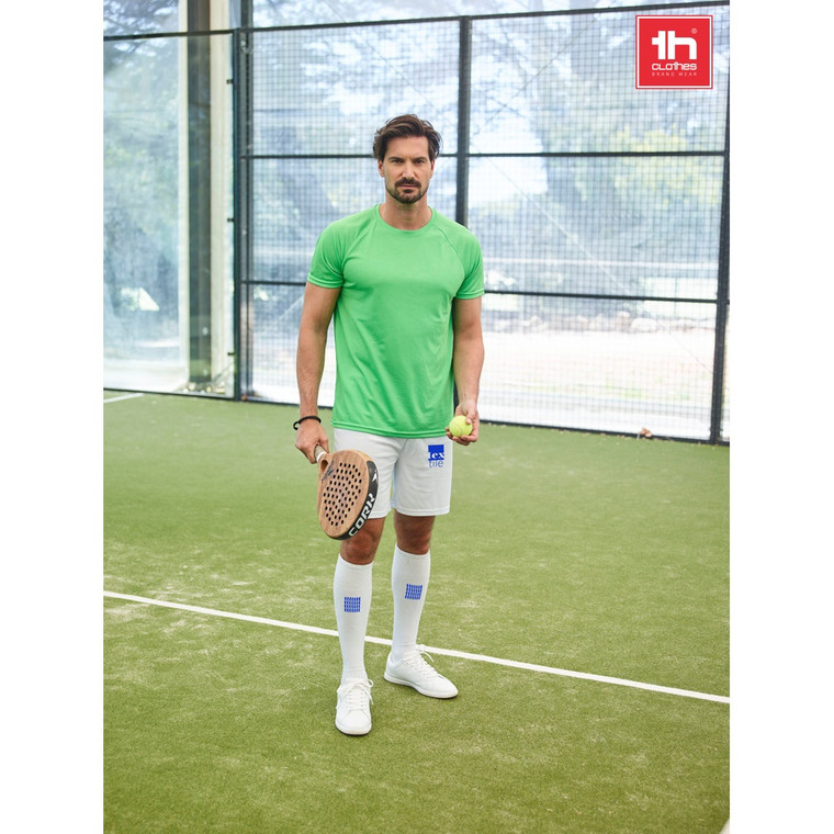 Mid-calf sports sock made of 95% polyester and 5% spandex (100 g/m²). Reinforced mesh in the sole and ankle areas of the foot, ensuring greater comfort when playing sports. Contains mesh for ventilation and elastic at the cuffs